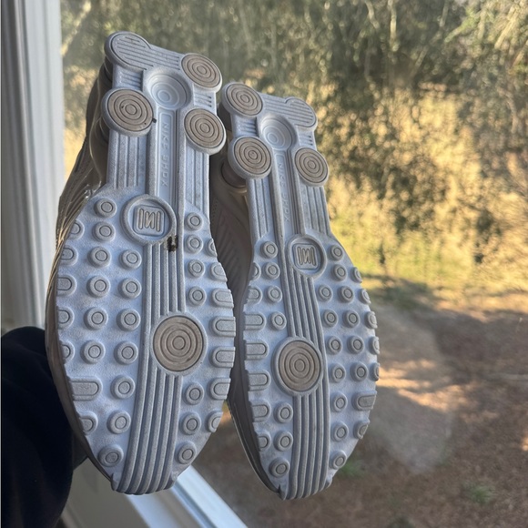 NIKE SHOX ENIGMA RUNNING SHOES WOMEN DESERT SAND SIZE 9 US - Picture 6 of 6